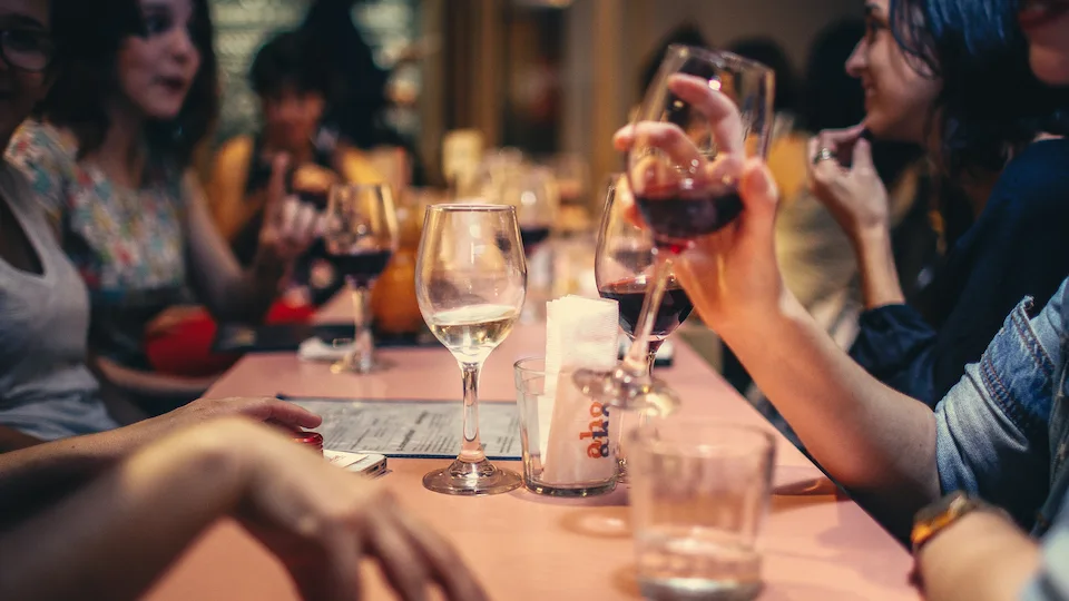 Simple Host vs Resy comparison